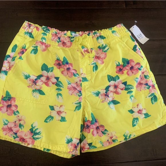 NEW GAP Kids Floral Shorts - Size 14-16 - Picture 1 of 8